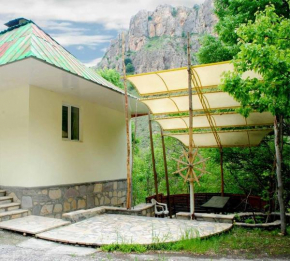 Отель Park-Hotel Khoren's Lake  Арени
